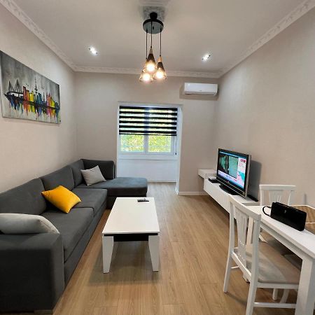 Leti Apartaments 21 Dhjetori Sc 티라나 외부 사진