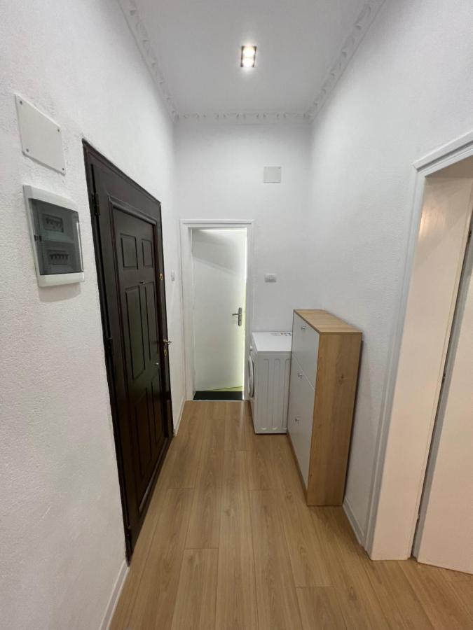 Leti Apartaments 21 Dhjetori Sc 티라나 외부 사진